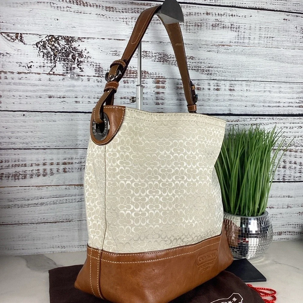 Coach F11666 Y2K Vintage Signature Tan and‎ Cream Shoulder Bag Leather Canvas
